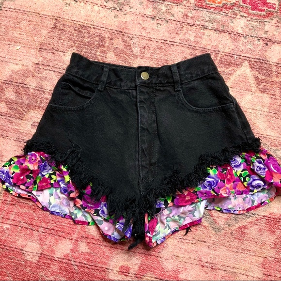 Vintage Pants - Vintage Floral Ruffle Black High Waisted Shorts